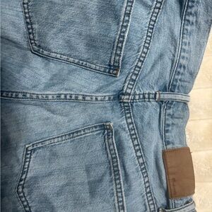 Madewell women’s Light Wash slouchy boyfriend Jeans